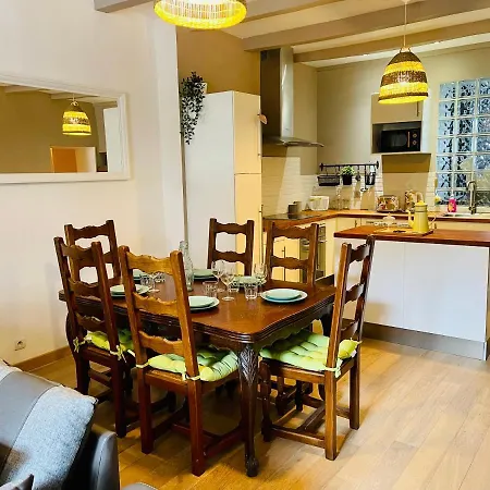 Maison Gabriel - Au Coeur De La Cite Medievale - T3 75m2 Apartment